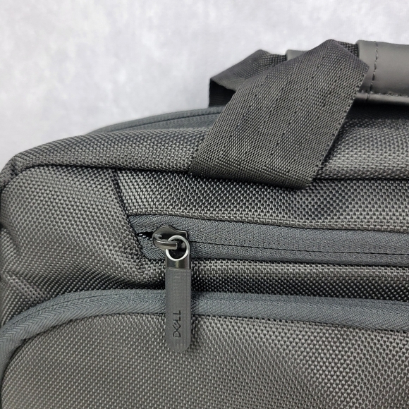 Dell Pro Briefcase 14 Earth-Friendly‎ Solution-Dyeing Process - Picture 7 of 14